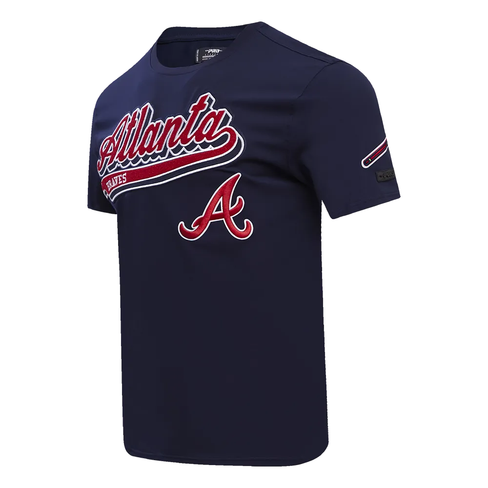 MLB ATLANTA BRAVES SCRIPT TAIL MEN'S TOPS (MIDNIGHT NAVY)